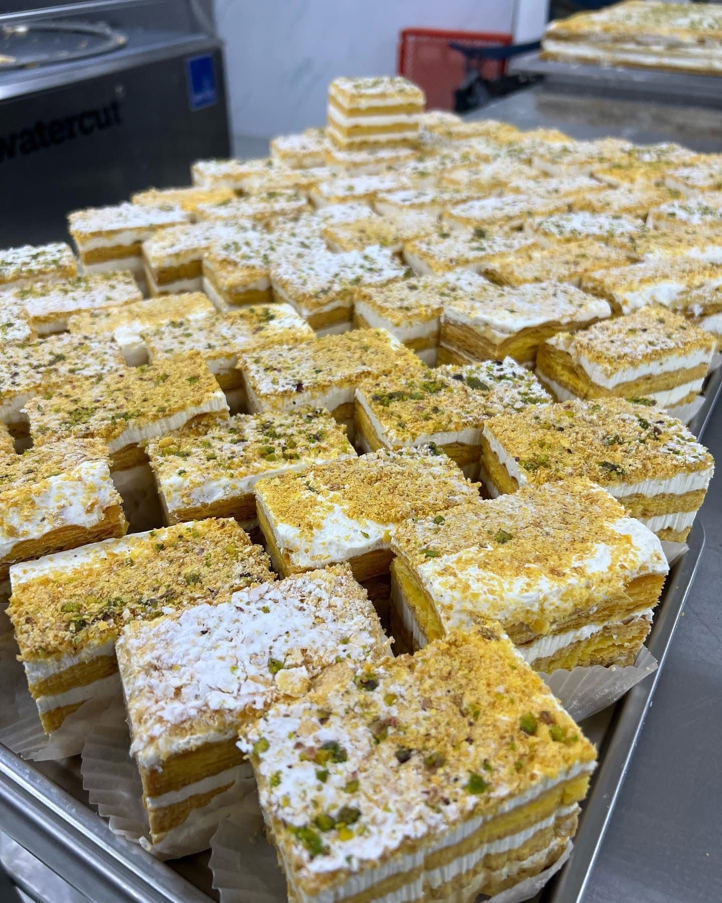 Traditional Shir Pera